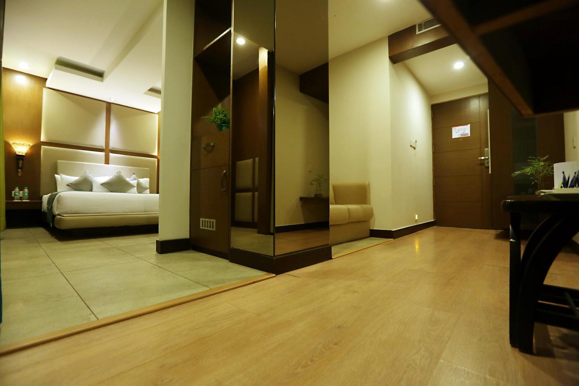 Hotel East End Mahipalpur Delhi Airport New Delhi Exterior photo