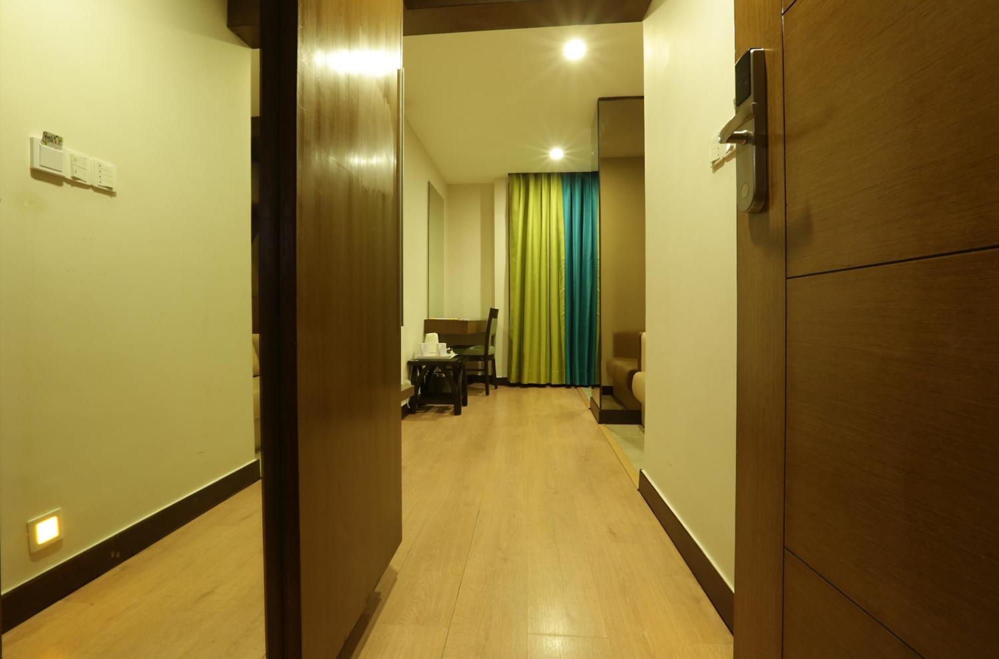 Hotel East End Mahipalpur Delhi Airport New Delhi Exterior photo