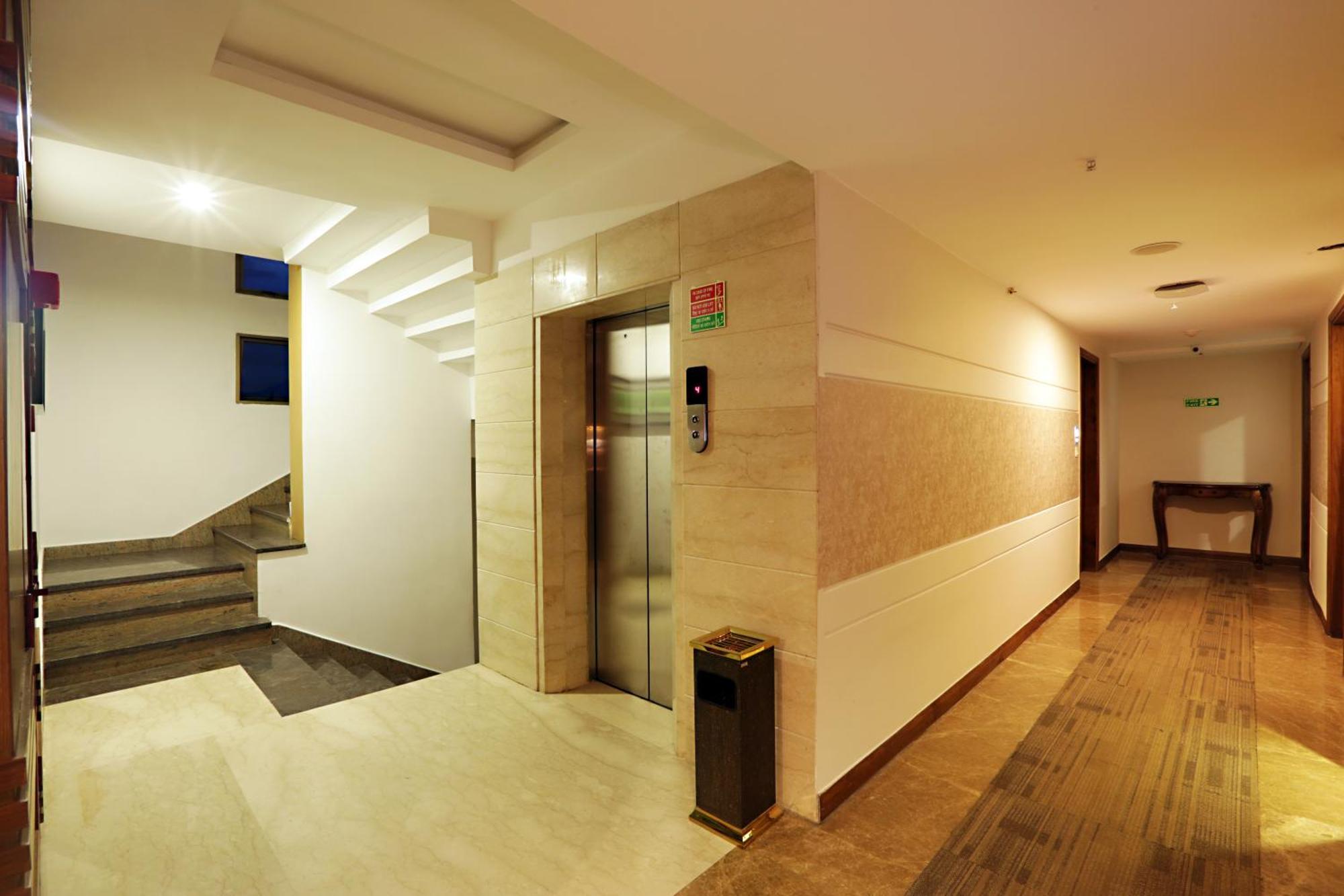 Hotel East End Mahipalpur Delhi Airport New Delhi Exterior photo